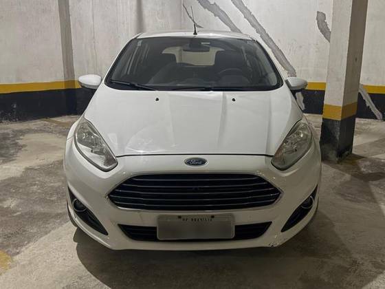 FORD FIESTA 1.6 TITANIUM HATCH 16V FLEX 4P POWERSHIFT